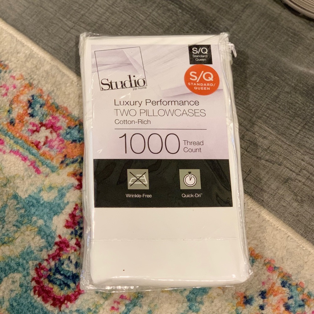 1000 threat count BRAND NEW IN PACKAGE pillow cases